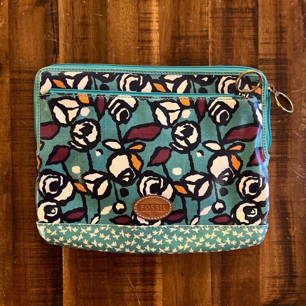 EUC Fossil multi-use coated zip bag.
